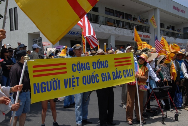 Saigon - Người Việt ở Nam Cali biểu tình chống Tập Cận Bình Image003