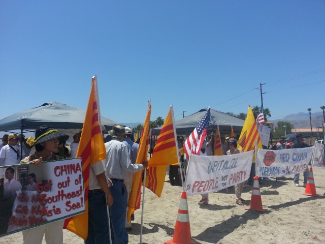 Người Việt ở Nam Cali biểu tình chống Tập Cận Bình Image008